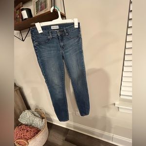 Lila Ryan, size 27 skinny jeans